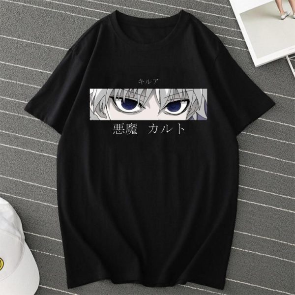 black t-shirt